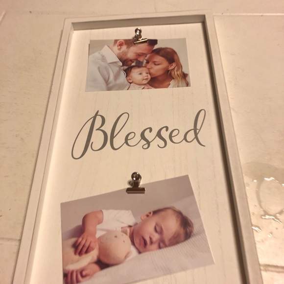 Sentiment  frame - Picture 1 of 12